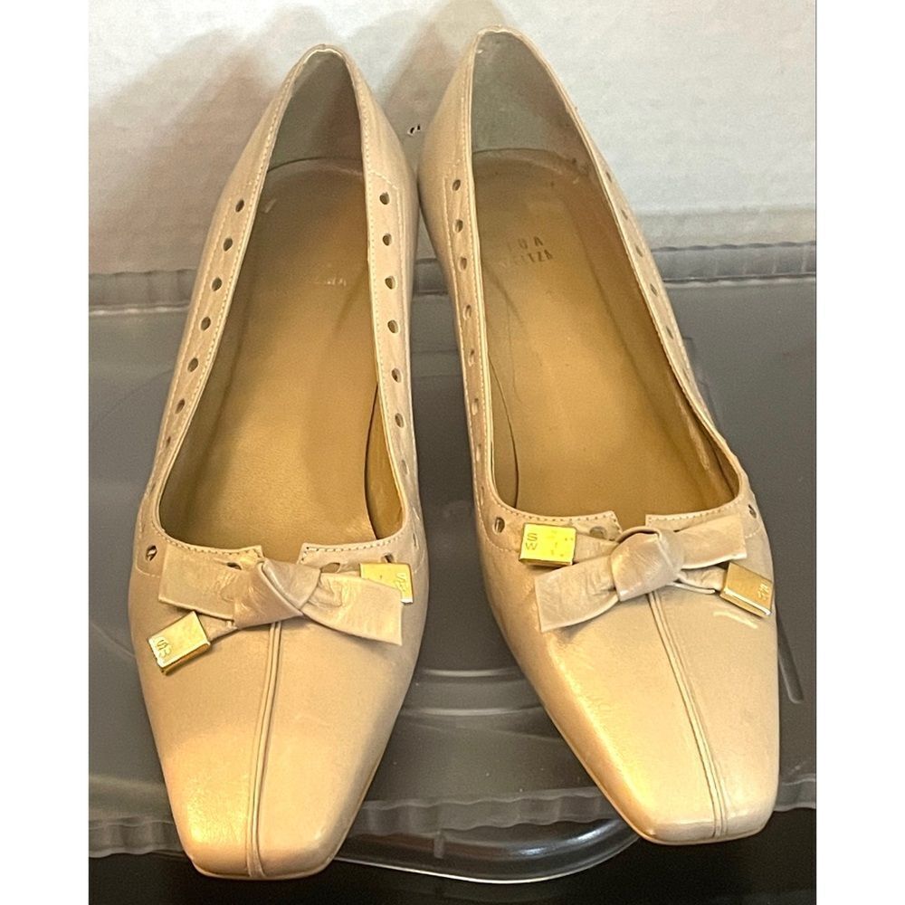 STUART WEITZMAN Vintage Metallic Gold Bow Accent Kitten heels Women Shoes 6.5M